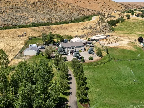 4255 Valley View Rd, Emmett, ID 83617