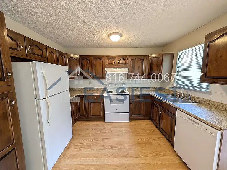 6315 E 149th St — Photo 9