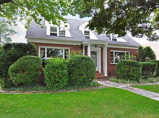 1 Huron Rd, Yonkers, NY 10710