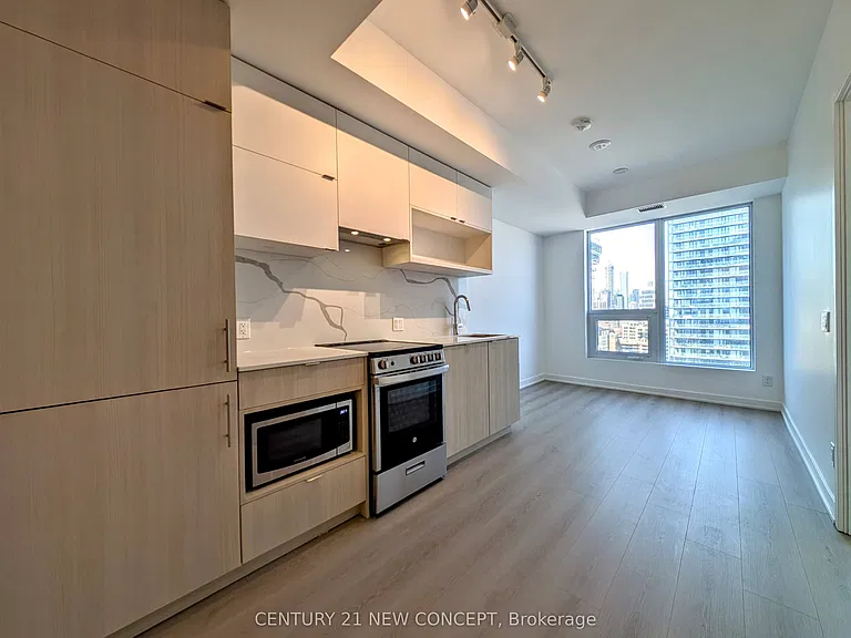 100 Queen St E #2715 — Photo 9