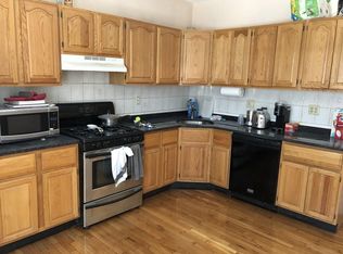 101 Farragut Rd #1R, Boston, MA 02127