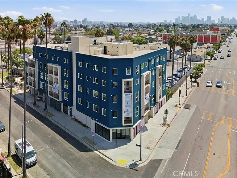 1818 S Norton Ave #210 — Photo 11