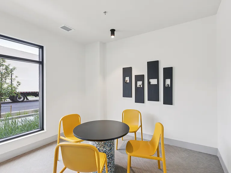 Park Morton Apartments — Photo 37