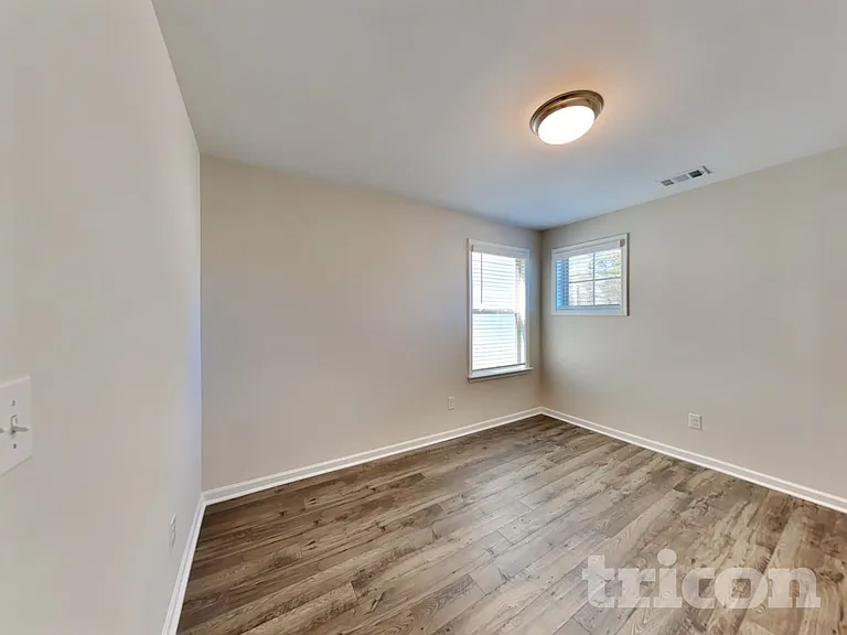 317 Knowles Pl — Photo 13