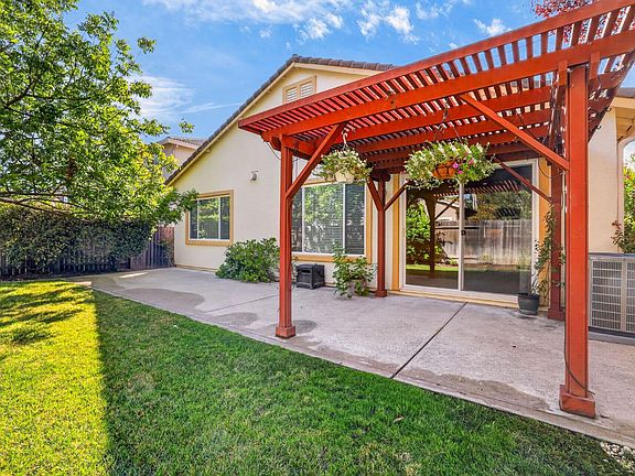 5th image of 4757 Savoie Way