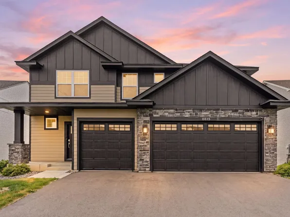 8813 Periwinkle Blvd, Woodbury, MN 55129