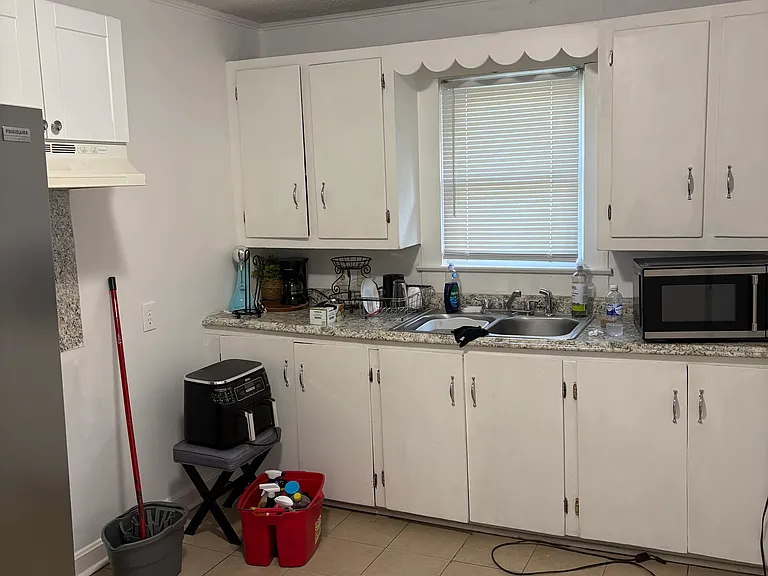 340 Clay St — Photo 23