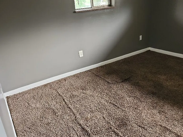 Holston Apartments — Photo 18