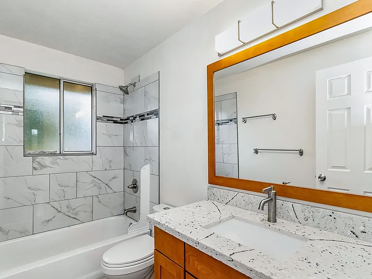 123 Maple Ave — Photo 3