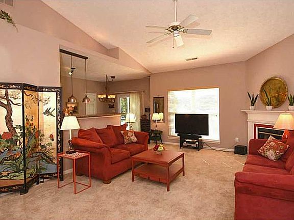 3rd image of 6281 Saddletree Dr