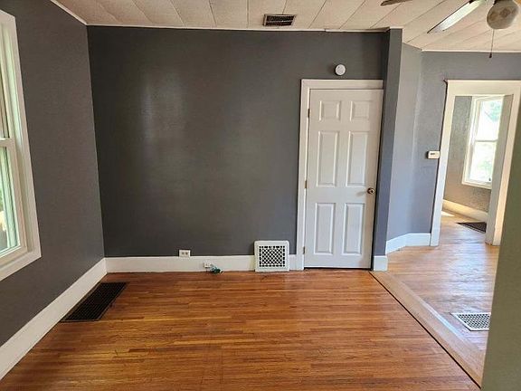 5th image of 2024 W Ayres Ave