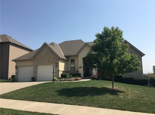 4215 Stonegate Dr, St Joseph, MO 64505