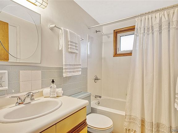 5th image of 211 Banko Dr