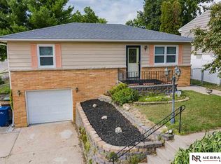 3830 Emiline St, Bellevue, NE 68147