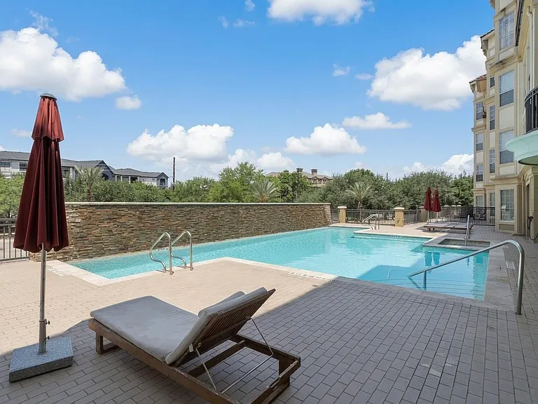7575 Kirby Dr #2214 — Photo 28