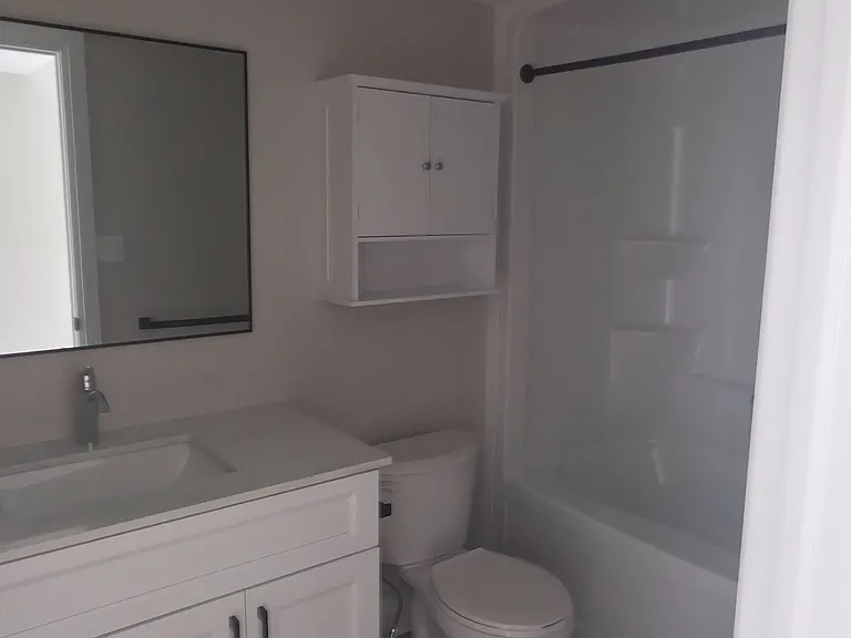 118 Scott St E #1 — Photo 9