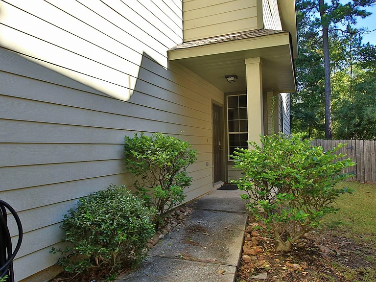 191 N Burberry Park Cir — Photo 3
