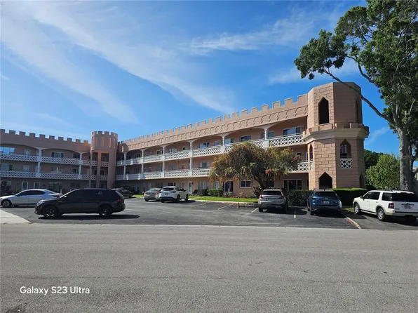 2457 Ecuadorian Way APT 75, Clearwater, FL 33763