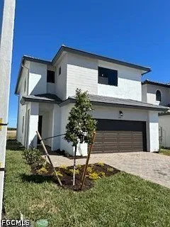 4 bed, 2.5 bath, 2047 sqft, $2,900 — Photo 1