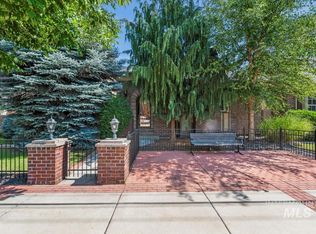 164 S 2nd St, Eagle, ID 83616