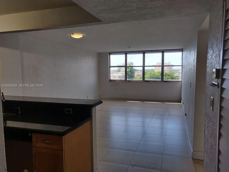9001 SW 77th Ave #C606 — Photo 6