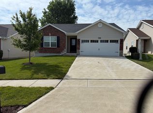 346 Stone Village Dr, Wentzville, MO 63385
