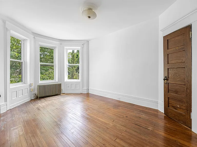 258 Woodlawn Ave — Photo 20