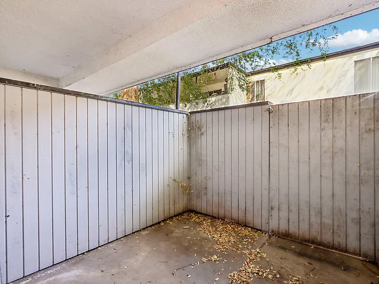 East Cypress — Photo 31