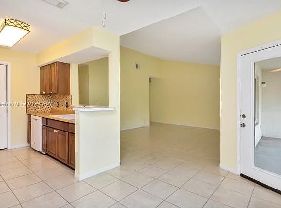 5th image of 815 W Boynton Beach Blvd APT 10-205