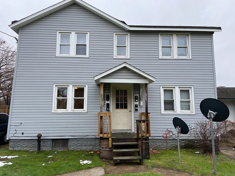 1st image of 239 E 10th St #5