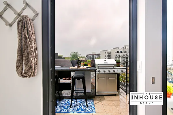 Sold by The InHouse Group | media 14