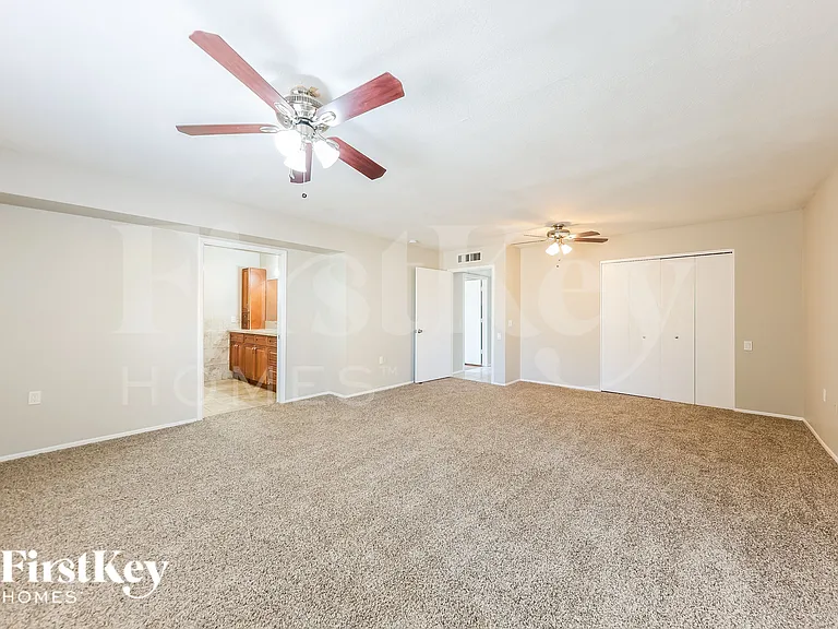 4826 W Paradise Ln — Photo 10