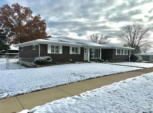 3422 Laura Ln, Saint Louis, MO 63125