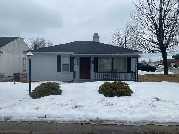 2023 5th Ave N, Escanaba, MI 49829