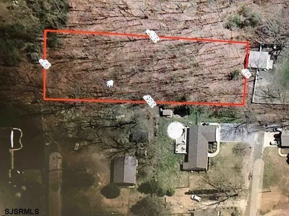 250 Rocco Dr, Hammonton, NJ 08037