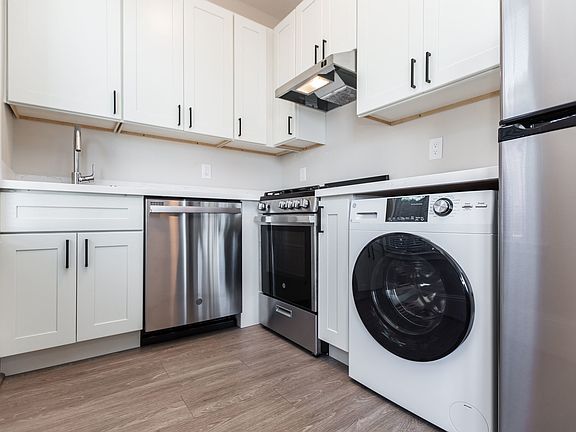 3rd image of 9 Dolores St #5