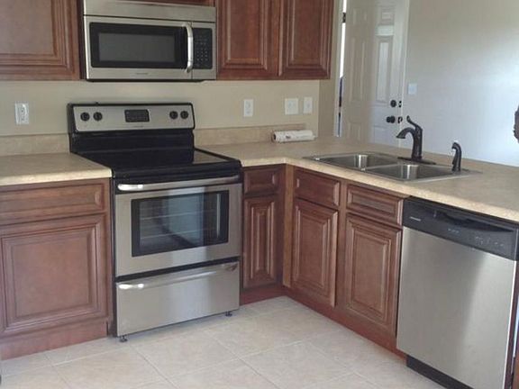 3rd image of 7488 Autumn Trace Blvd