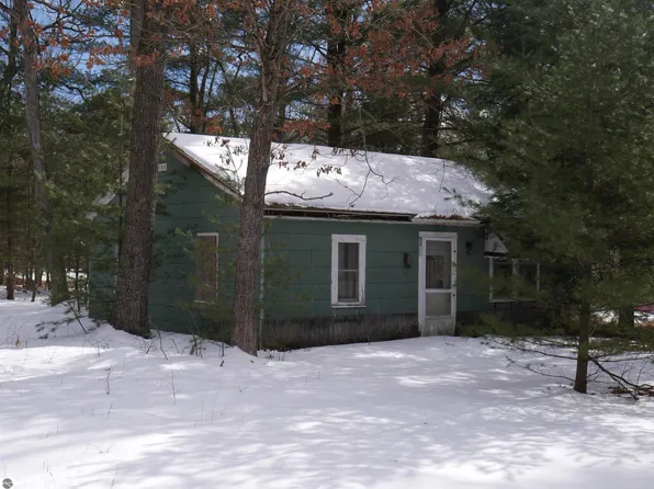 5361 Pinecrest Ln, Prescott, MI 48756