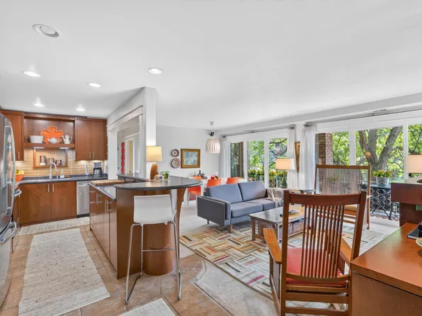 6421 Colony Way APT 2D, Edina, MN 55435