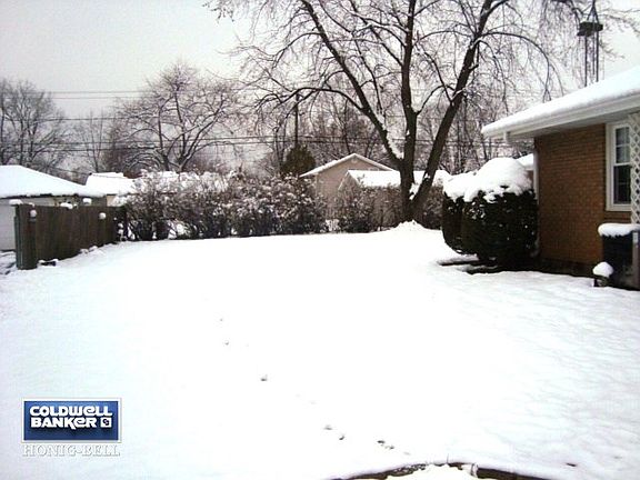 3rd image of 1825 Oakland Ave