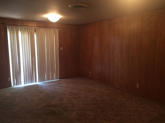 3rd image of 103 Meadow Ln