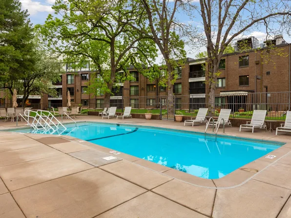 3412 Oak Ridge Rd APT 211, Minnetonka, MN 55305