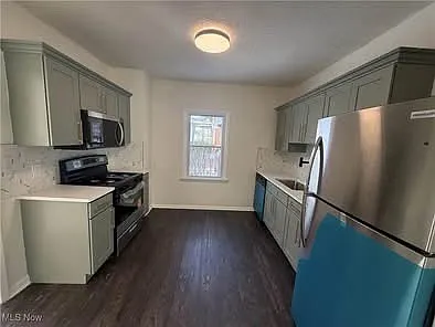 2085 W 11th St #1 — Photo 11