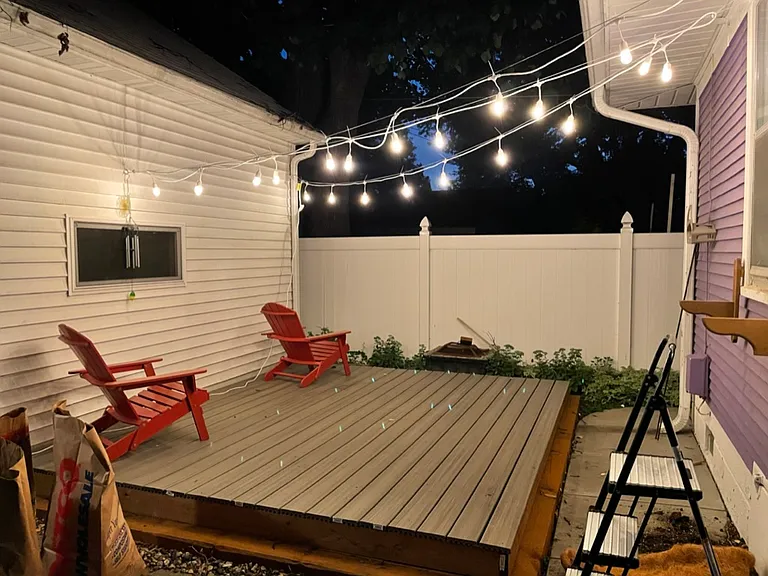 Deck for outdoor hangs