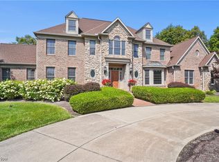 4733 N Ridge Dr, Akron, OH 44333