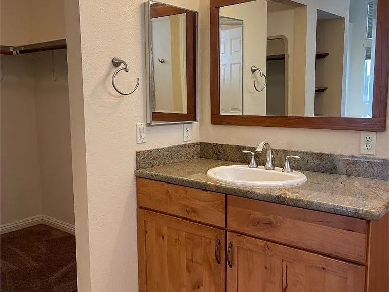 5905 April Ln — Photo 16