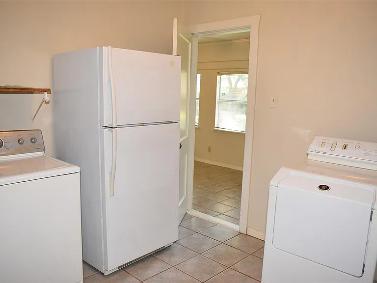 5911 Hornwood Dr — Photo 23