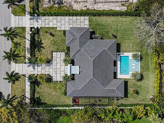 2nd image of 8235 SW 184th St