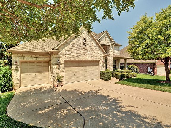 3rd image of 10208 Medinah Greens Dr
