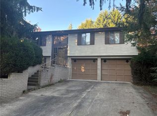 545 Clifton Rd, Bethel Park, PA 15102